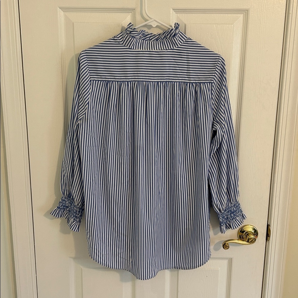 Tuckernuck Blue and White Stripe Teagan Popover Ruffle Top New Size Small - Picture 10 of 14